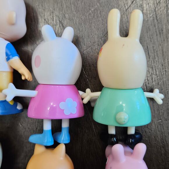 Cocomelon Peppa Pig Figures Lot of 8 Kids Toys Preschool Play Mixed Characters - Picture 9 of 11